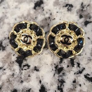 Chanel earrings CC